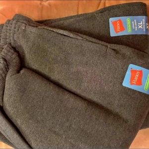 2 Hanes Women's Sweatpants Size XL (16-18)